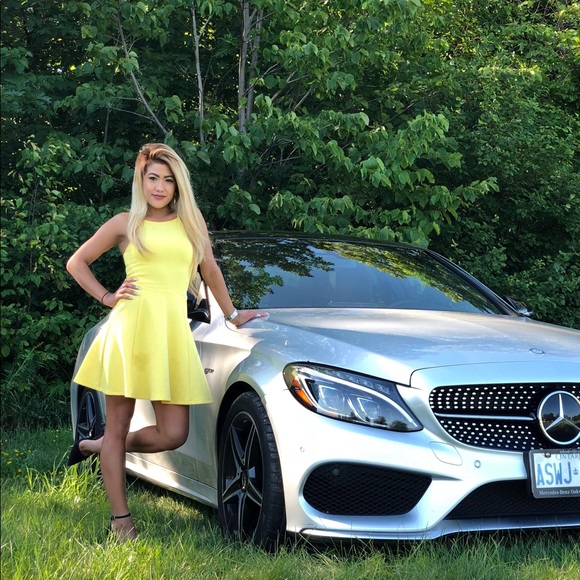 Meet your Posher, Mariah - Picture 2 of 4